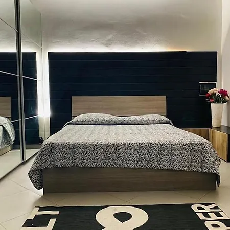 Gattinara Apartment Milan